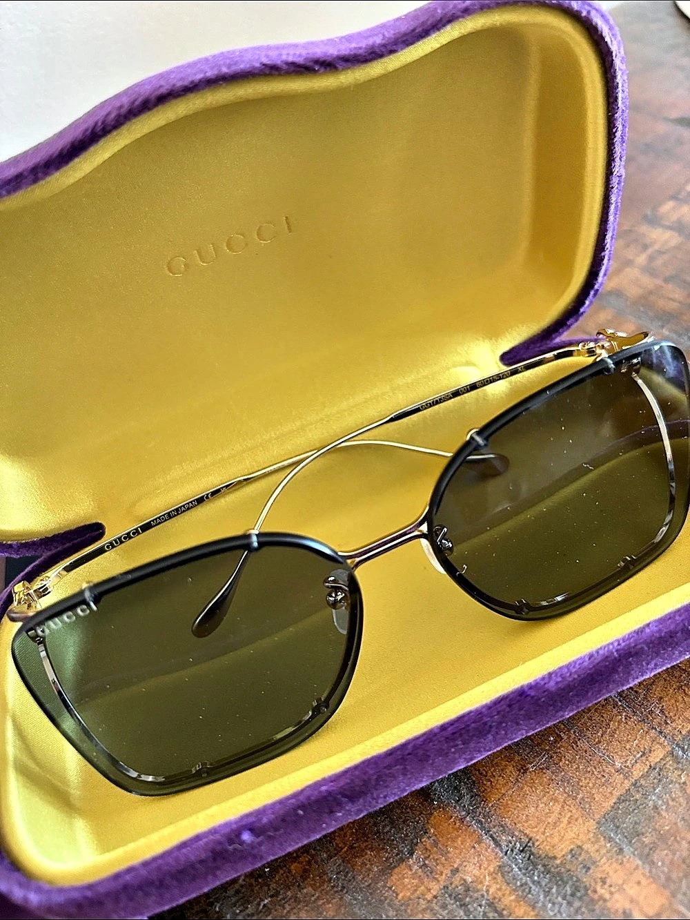 Gucci GG0725S Pilot Sunglasses Black & Gold